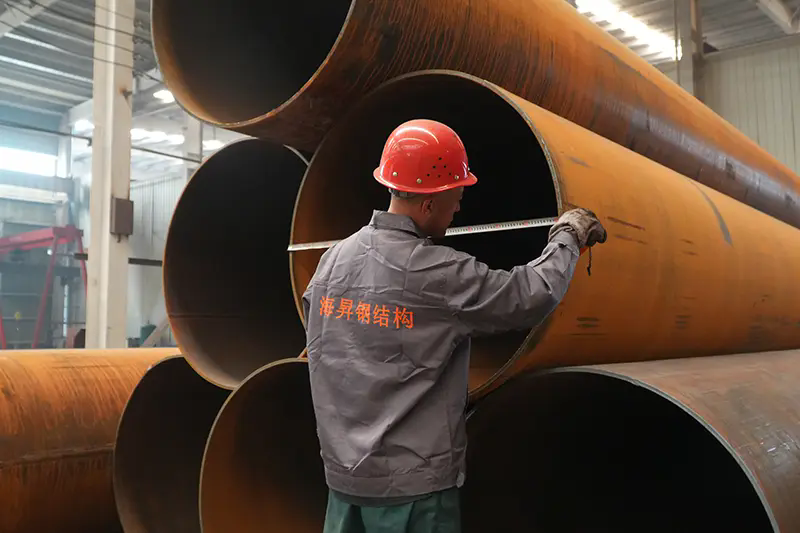 Wykorzystując mocne strony przemysłowe regionu Pekin-Tianjin-Hebei, HAISHENG dotrzymuje kroku fali transformacji w przemyśle stalowym w Tangshan.